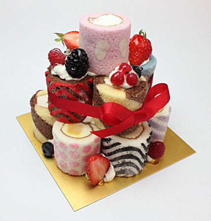 5/9(月)「怪獣酒場」限定お誕生ケーキが登場、5/6(金)予約受付開始