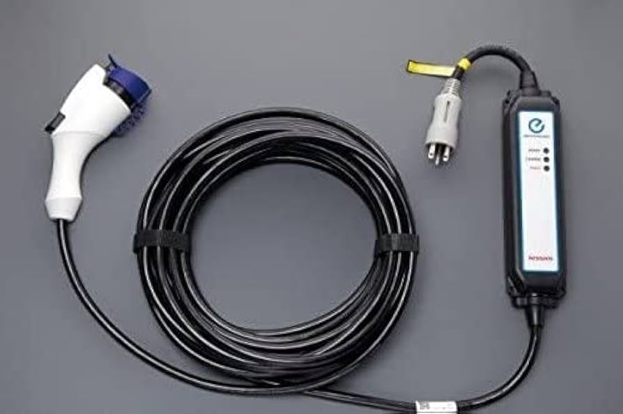 Amazon.co.jp: NISSAN【ﾆｯｻﾝ】LEAF【ﾘｰﾌ】 充電ケーブル（コントロール