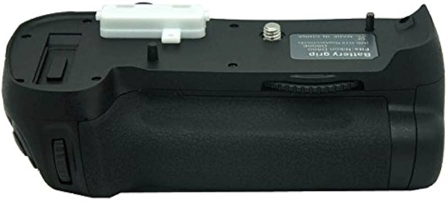 Amazon | NBK バッテリーグリップ MB-D12 ニコン用 D800/D800E/D810