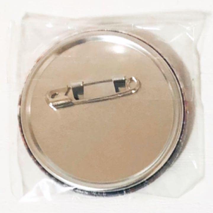 Amazon.co.jp: 刀剣乱舞骨喰藤四郎＆鯰尾藤四郎EDイラスト缶バッジ4点