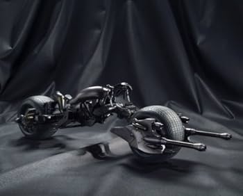Amazon.co.jp: TAMASHII NATIONS MOVIE REALIZATION BATMAN&BAT-POD