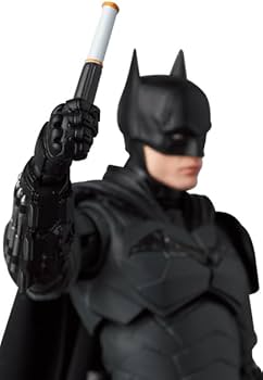 Amazon.com: Batman (2022): The Batman MAFEX Action Figure : Toys