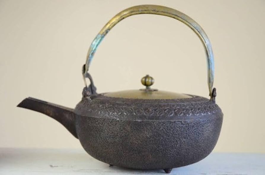 Amazon.co.jp: 時代酒器鉄製銚子一対銚子酒器鉄瓶茶道具骨董重さ1.1kg