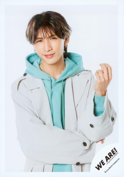 Amazon.co.jp: WEST. 公式生写真 （藤井流星）WA01317 : ホーム＆キッチン