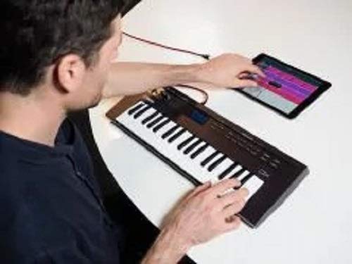 Amazon | ヤマハ YAMAHA シンセサイザー reface CP 内蔵スピーカーと