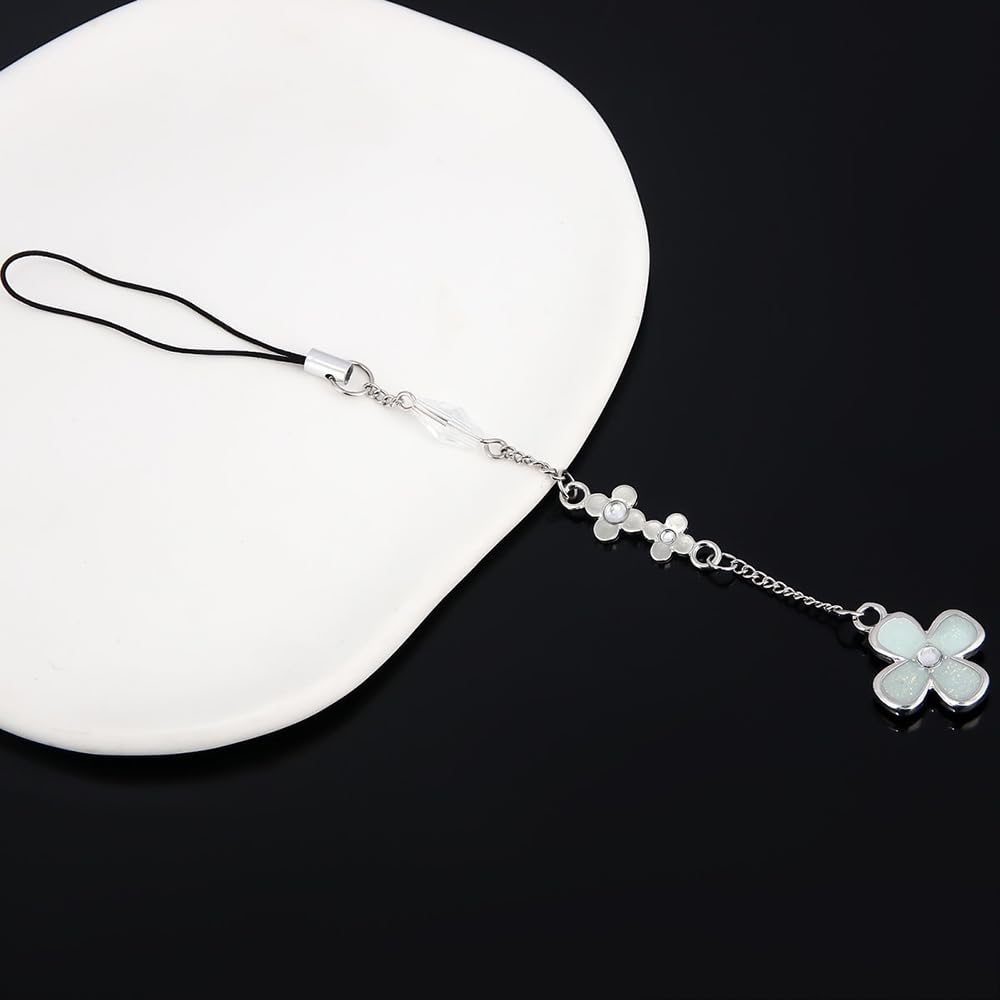 Amazon.co.jp: 君に届け 黒沼爽子 ペンダント 君届 クリスタル四つ葉の