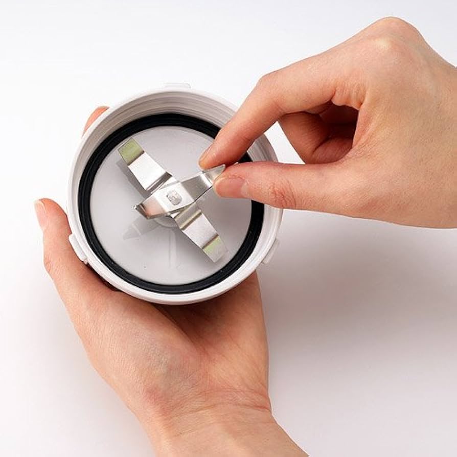 Amazon | イワタニ サイレントミルサー IFM-S10G | Iwatani | ミキサー