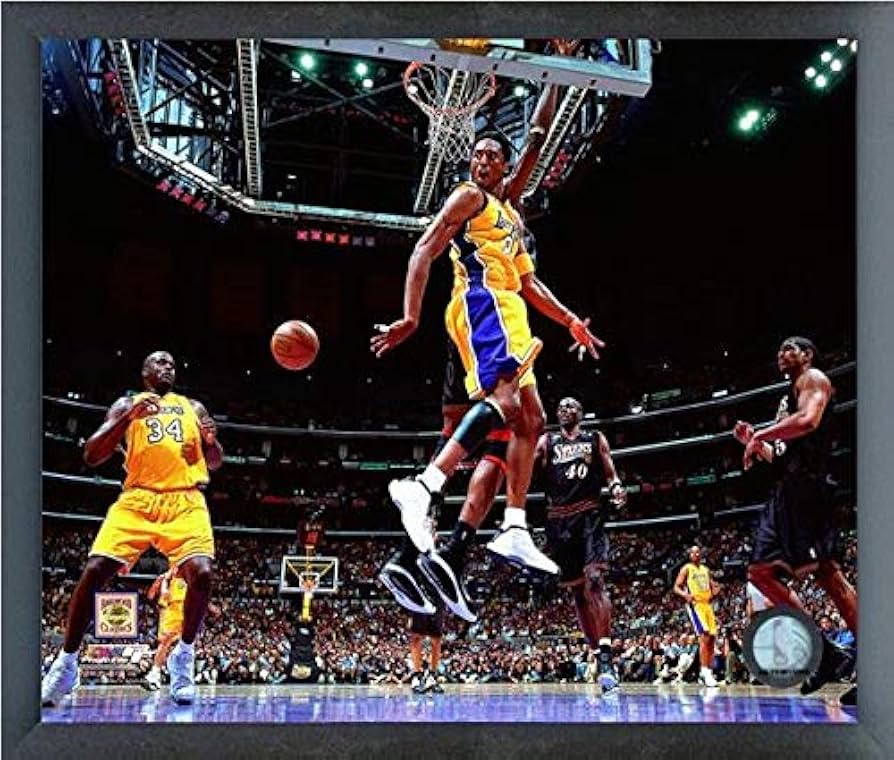 Amazon.com: Kobe Bryant & Shaquille O'Neal NBA Action Photo (Size