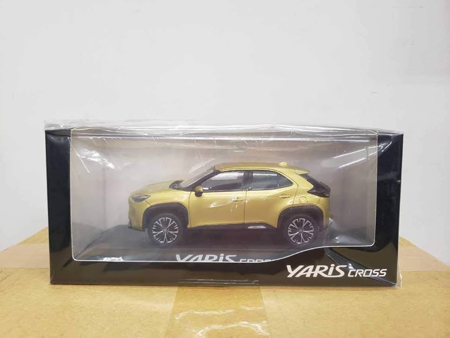 Amazon | 限定 トヨタ ヤリスクロス YARISCROSS 1/30 カラーサンプル