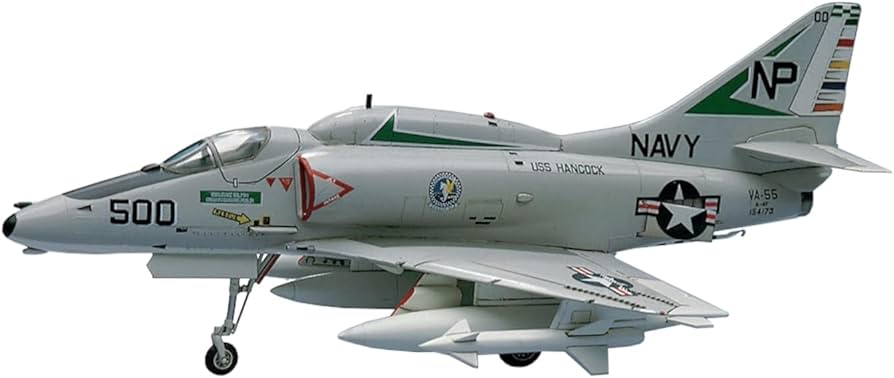 Amazon | ハセガワ 1/72 アメリカ海軍 A-4E/F スカイホーク プラモデル