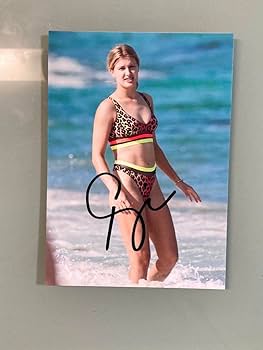 Amazon.co.jp: ウージニー ブシャール直筆サイン入り2Lサイズ写真…プロ