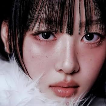 Amazon.com: Yves LOOP 1st EP Album with Tracking Sealed LOONA