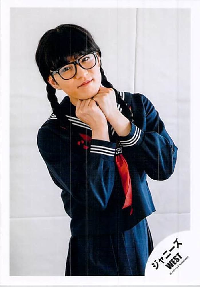 Amazon.co.jp: ジャニーズWEST 神山智洋 公式写真 写真 フォト