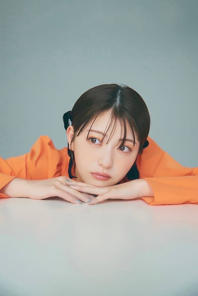 Amazon.co.jp: 【Amazon.co.jp 限定】 KADOKAWA 浜辺美波カレンダー