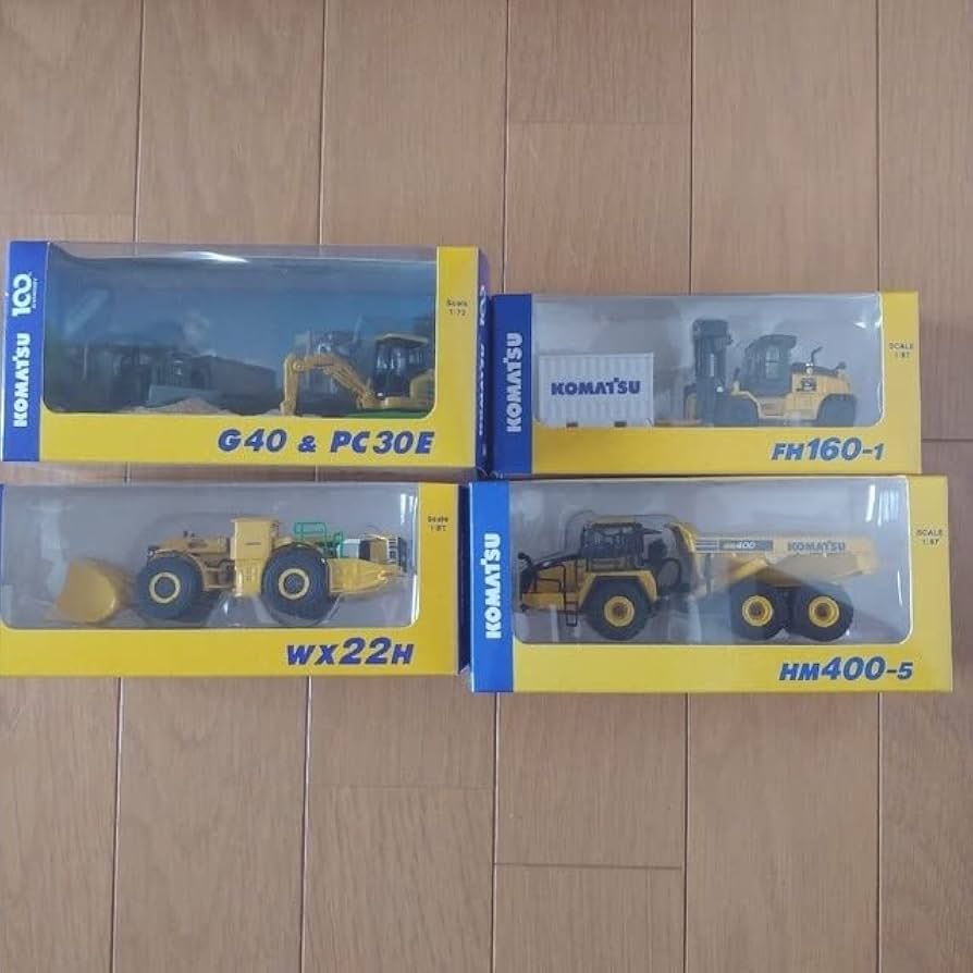 コマツミニカーセット wx22H、931xc 、G40、PC30E 各1台ずつ。 コマツ