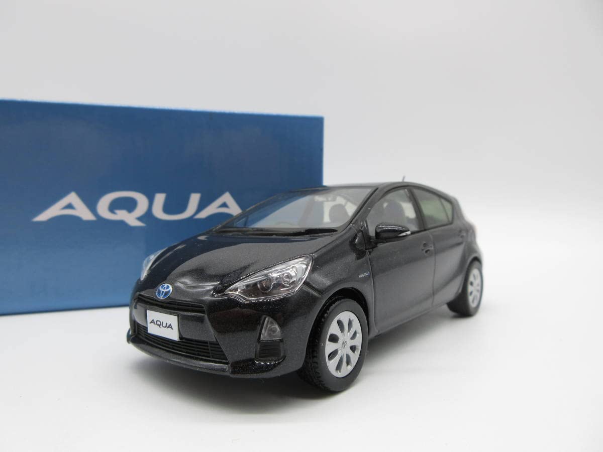 Amazon | 1/30 トヨタ アクア AQUA 前期 カラーサンプル 非売品