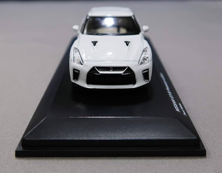 Amazon | 京商 1/64 ニッサン GT-R ホワイト 完成品 限定 | ミニカー