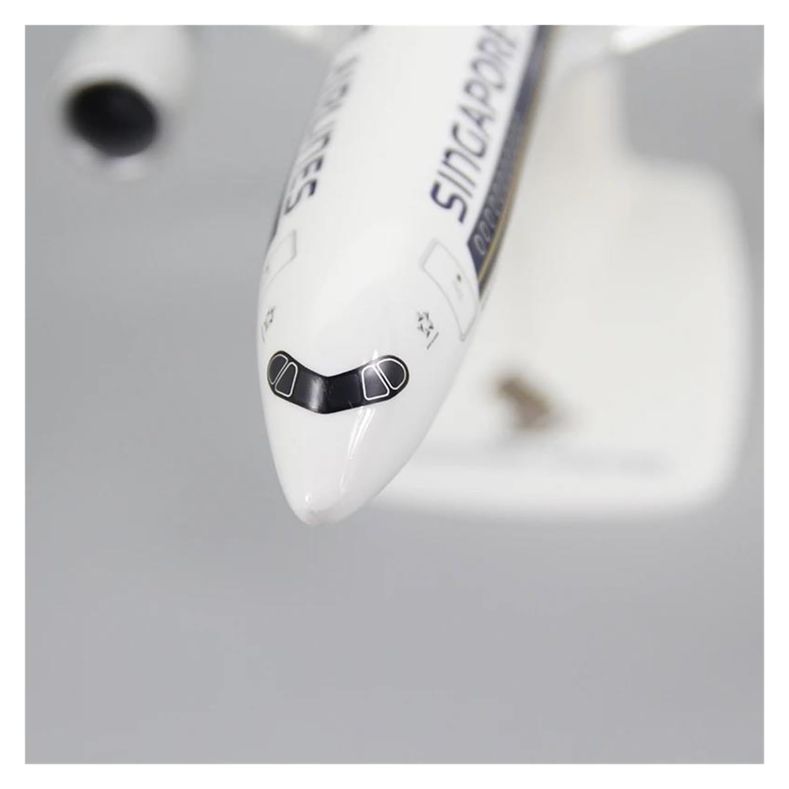 Amazon.co.jp: 航空機 1/200 スケール A350 A350-900 シンガポール航空