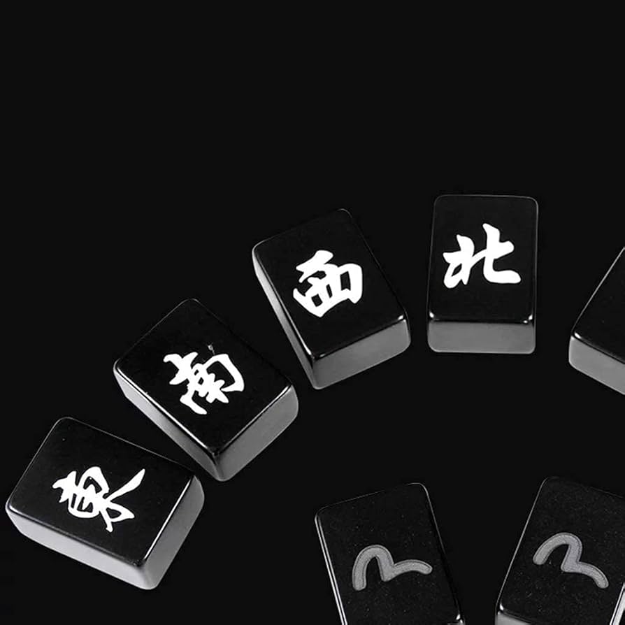 Amazon.co.jp: 麻雀 中国の麻雀牌ゲーム ボードゲーム 144 中国の伝統