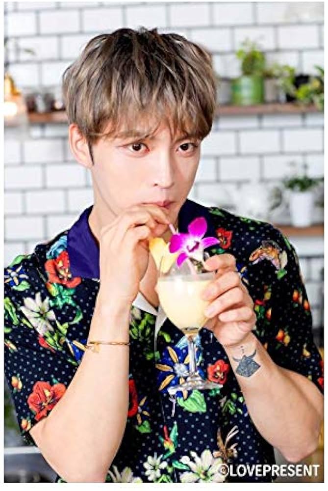 Amazon.co.jp: ジェジュン初の料理本写真集「JAEJOONG'S ROMANTIC