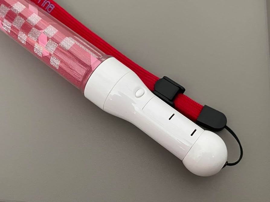 Amazon.co.jp: 超特急ユーキ 16代目ペンライトRevolucion Viva : おもちゃ