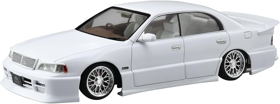 Amazon.com: Aoshima Toyota Garson UZS141 Majesta '91 1:24 Scale