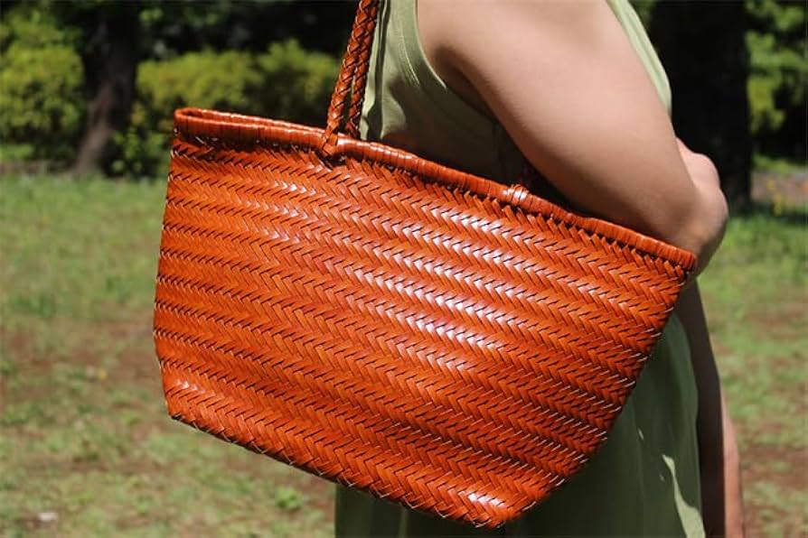 Amazon.co.jp: 牛革 革編み込み かごバッグ 籠 トートバッグ レザー