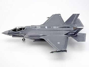 Amazon.com: Tamiya Lockheed Martin F-35 A Lightning II Plastic