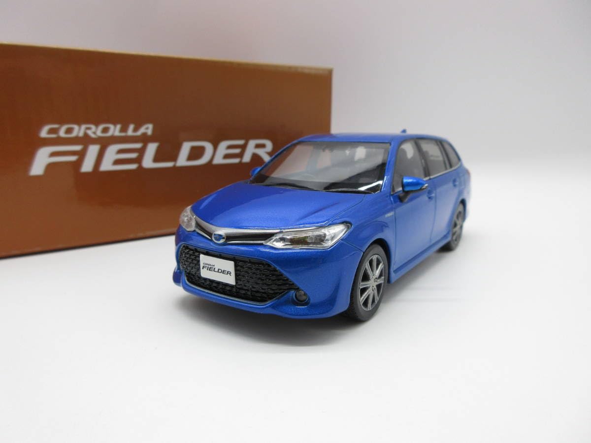 Amazon | 1/30 ミニカー 新型カローラフィールダー ハイブリッド 後期