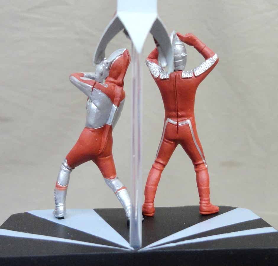 Amazon.co.jp: 怪獣戯画 シークレット ウルトラの星光る時 セブン&初代