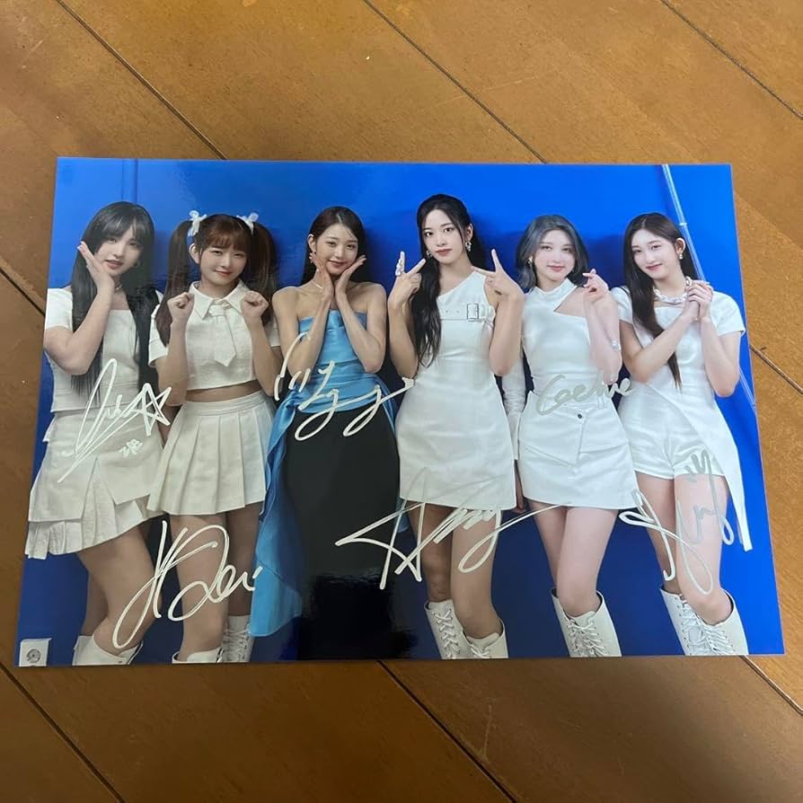 Amazon.co.jp: IVE メンバー全員 サイン入り 写真 A4 : おもちゃ