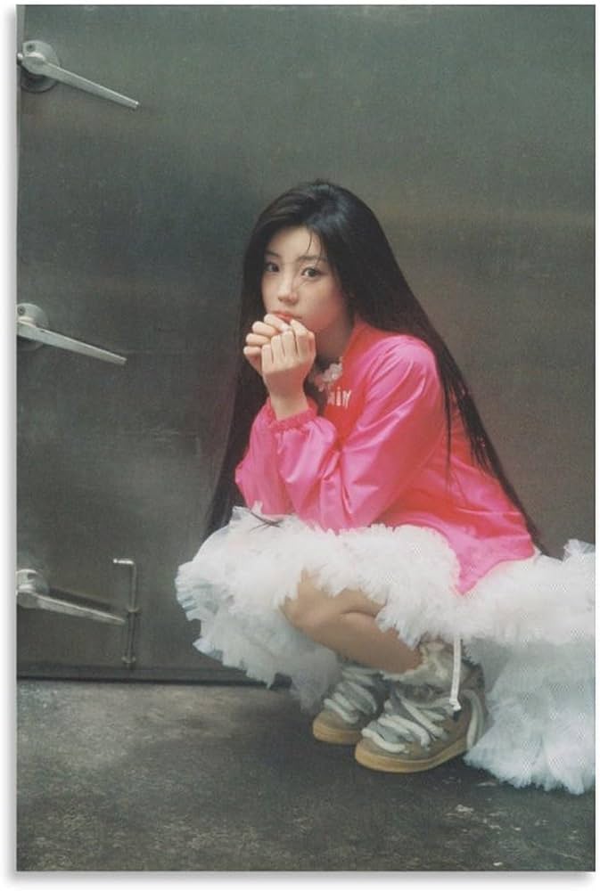 Amazon.co.jp: WONHEE ウォンヒ ILLIT アイリット SUPER REAL ME REAL