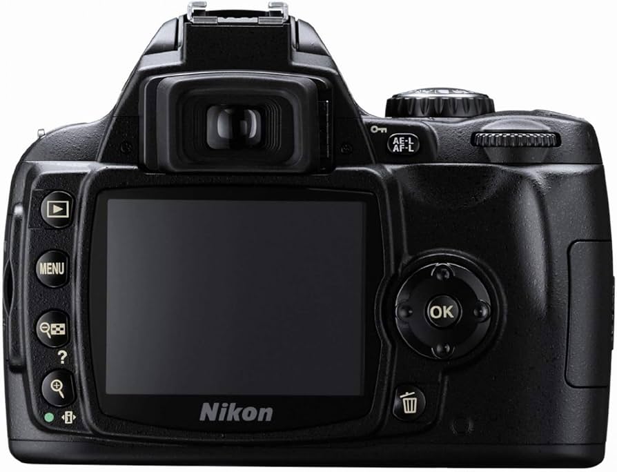 Amazon.com : Nikon D40 6.1MP Digital SLR Camera Kit with 18-55mm f