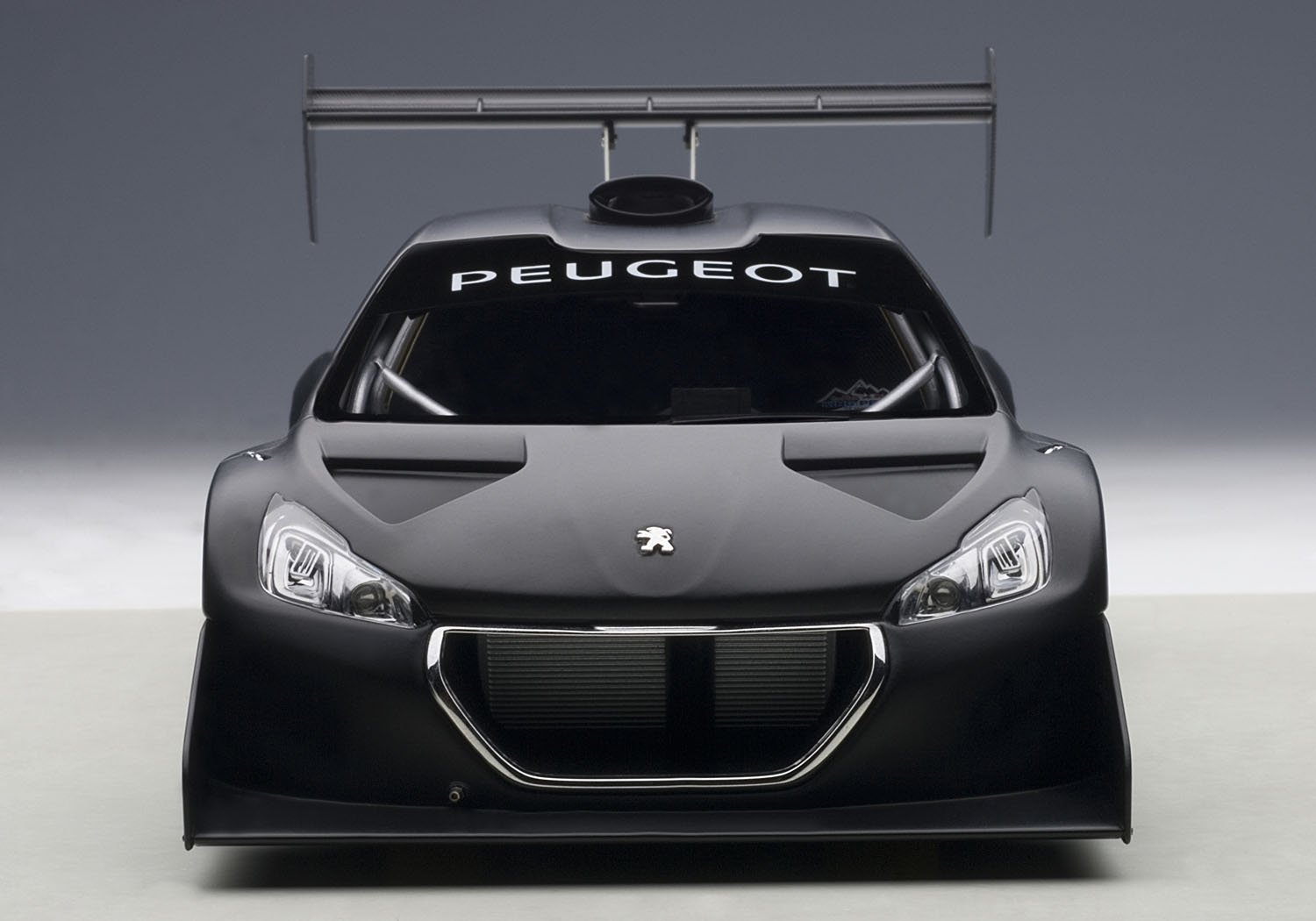 Amazon | AUTOart 1/18 プジョー 208 T16 パイクスピーク 2013年