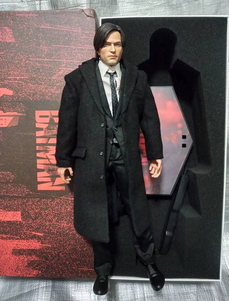 Amazon.co.jp: 1/6 ブルース・ウェイン アクションフィギュア THE