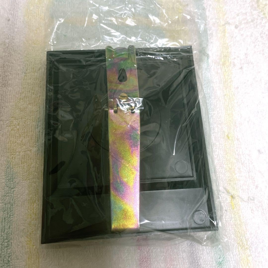 Amazon.co.jp: 大阪万博 万博記念章 七色に変化するプリズムライト