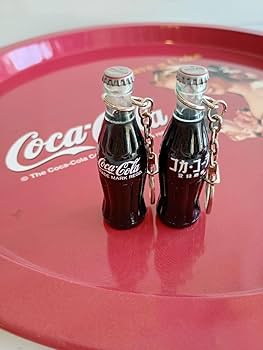 Amazon.co.jp コカ コーラノベルティ キーホルダー2個セット : おもちゃ