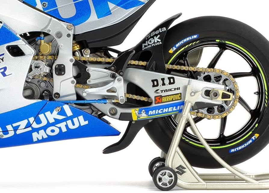 Amazon | タミヤ 1/12 マスターワークコレクション No.176 チーム