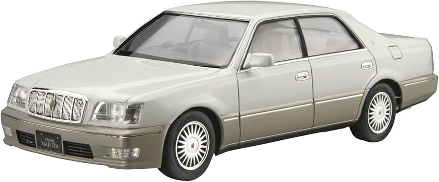 Amazon.com: Toyota UZS151 Crown Majesta C-Type '98 1:24 Scale