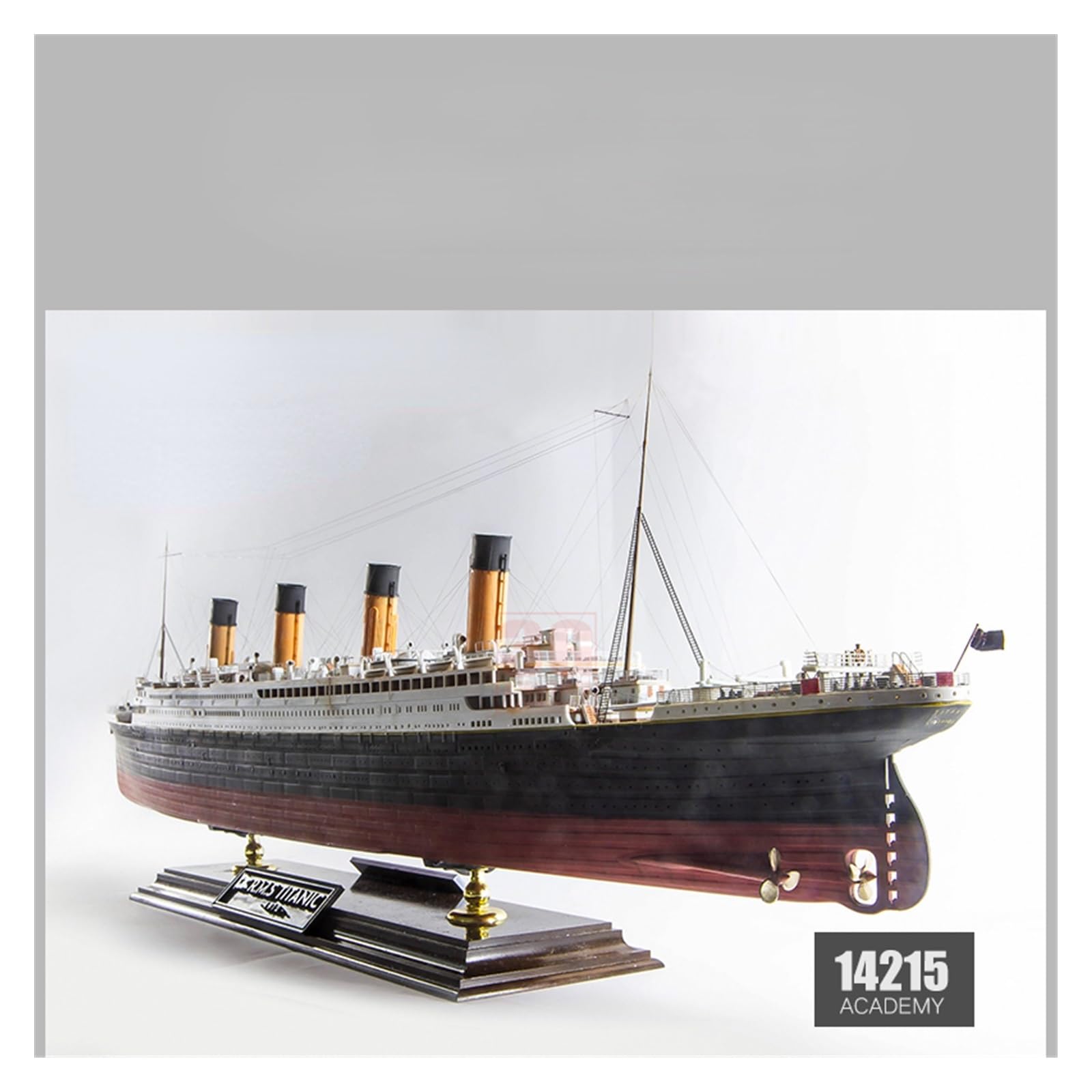 Amazon | DIY1/400 船 タイタニック号 豪華客船 14215 組立色分解版