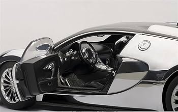 Amazon.co.jp: モデルカーのおもちゃ 1:18 ブガッティ ヴェイロン