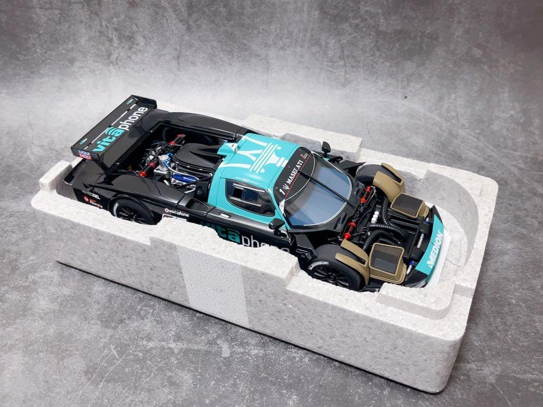 Amazon.co.jp: AUTOart 1/18 マセラティ MC12 FIA GT1 優勝 ミニカー