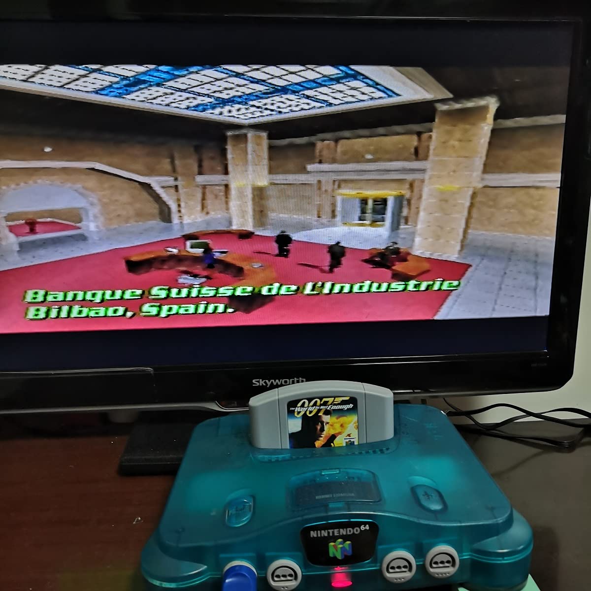 Amazon.com: 007 The World Is Not Enough Game Card for Nintendo 64