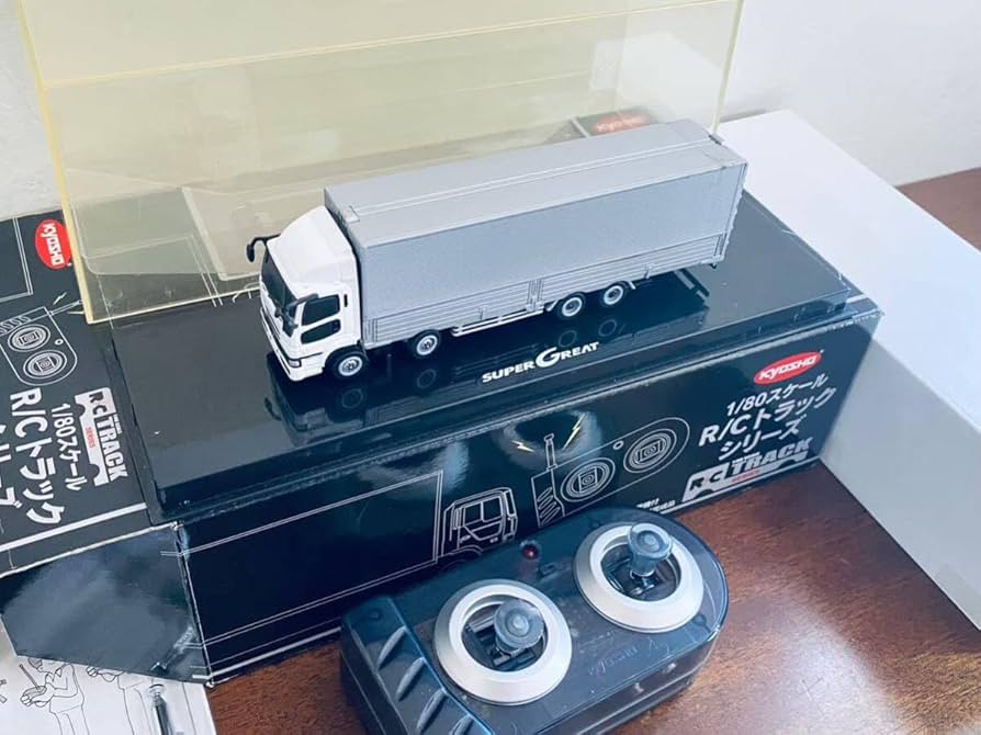 Amazon.co.jp: ふそう スーパーグレート ホワイト 四軸低床 RC 京商