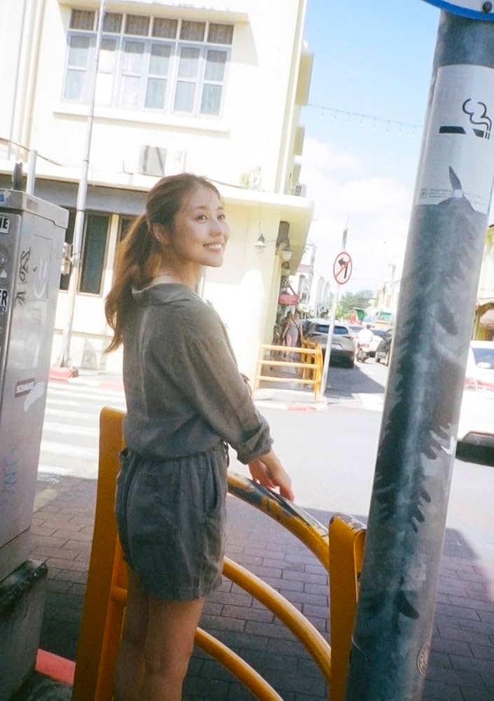 Amazon.co.jp: 有村架純写真集「sou.」初回限定版 ([バラエティ]) : 有