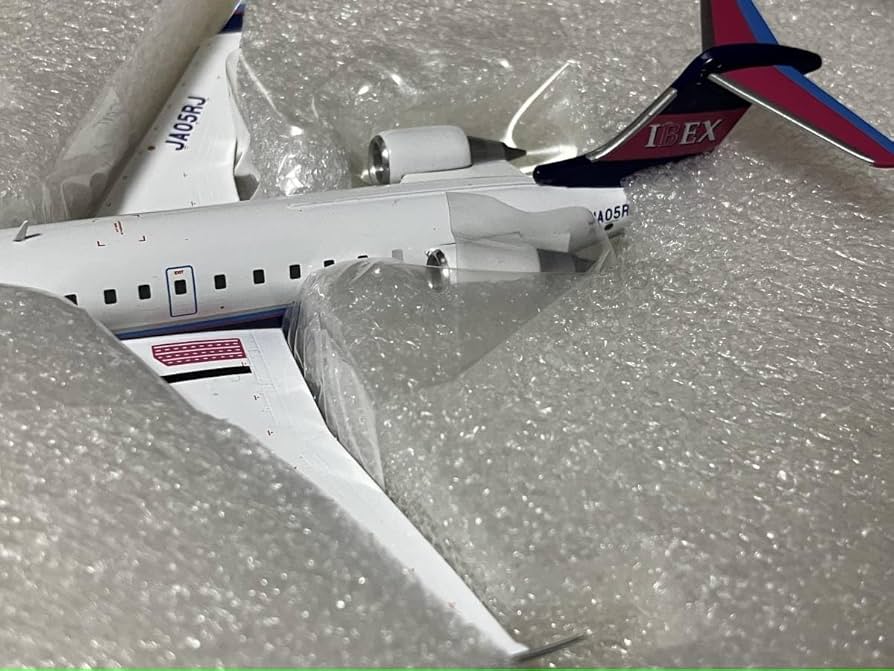 IBEX airlines CRJ700 中古 エアライン製年賀状 IBEXエアラインズ 2017