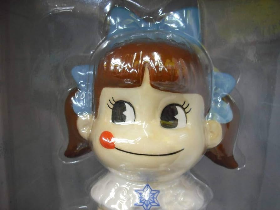 Amazon | レア 不二家ペコちゃん ブルードレスペコちゃん人形 陶磁器製