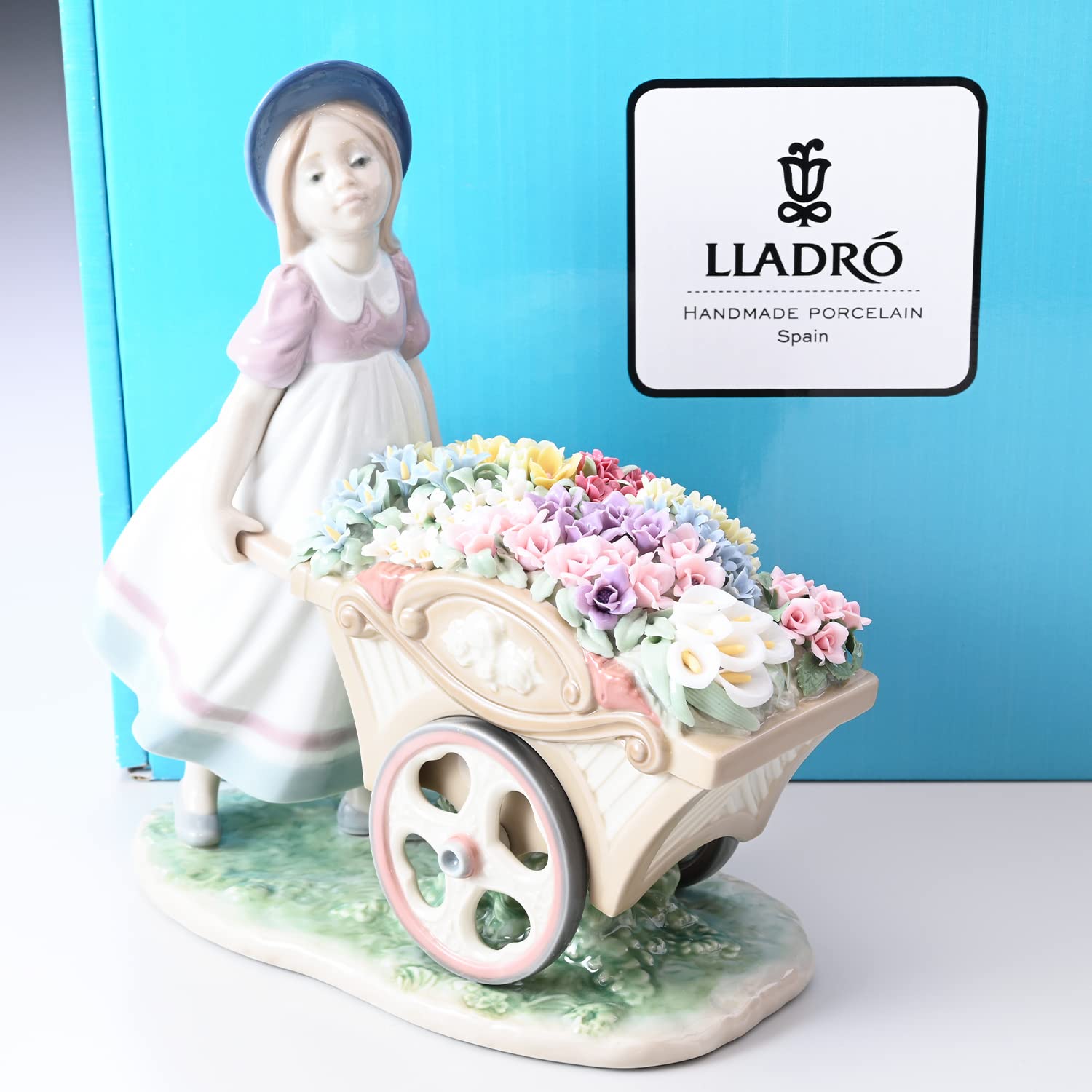Amazon.co.jp: リヤドロ (LLADRO) 可愛いお花屋さん 6521 [並行輸入品