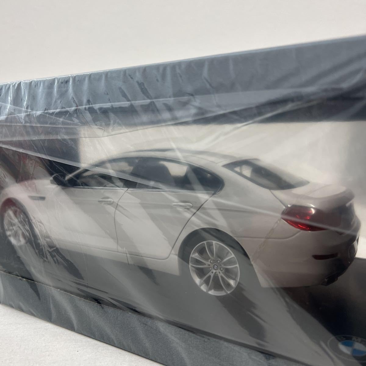 Amazon.co.jp: ディーラー特注 1/18 6 Series Gran Coupe Mineral