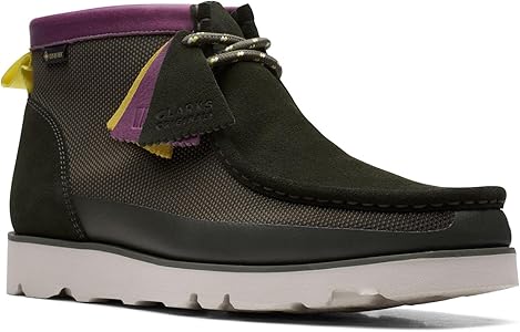 Amazon.com | Clarks Wallabee 2.0 GTX - Olive | Chukka